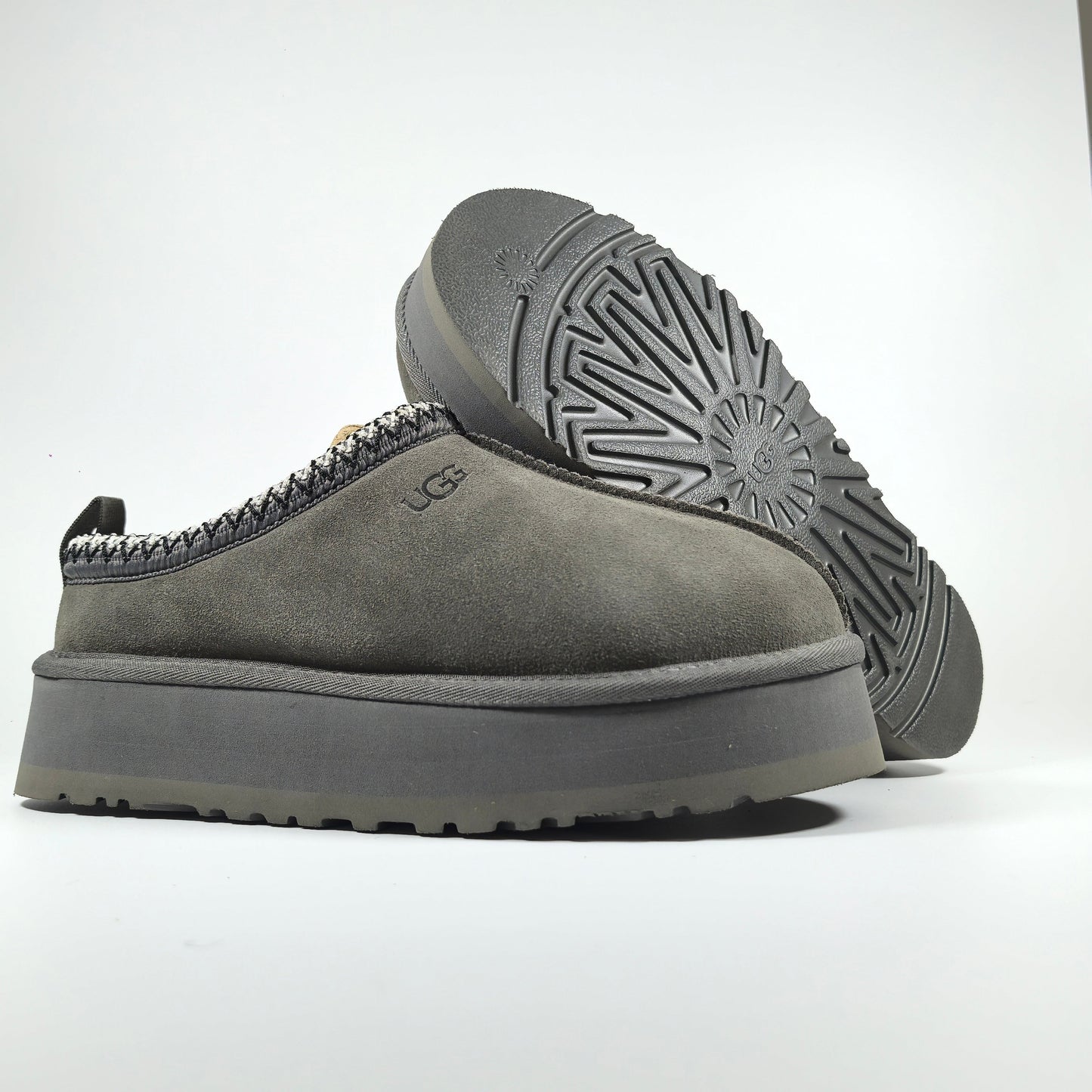 Mules UGG Tazz – Confort, Style et Chaleur Inégalés