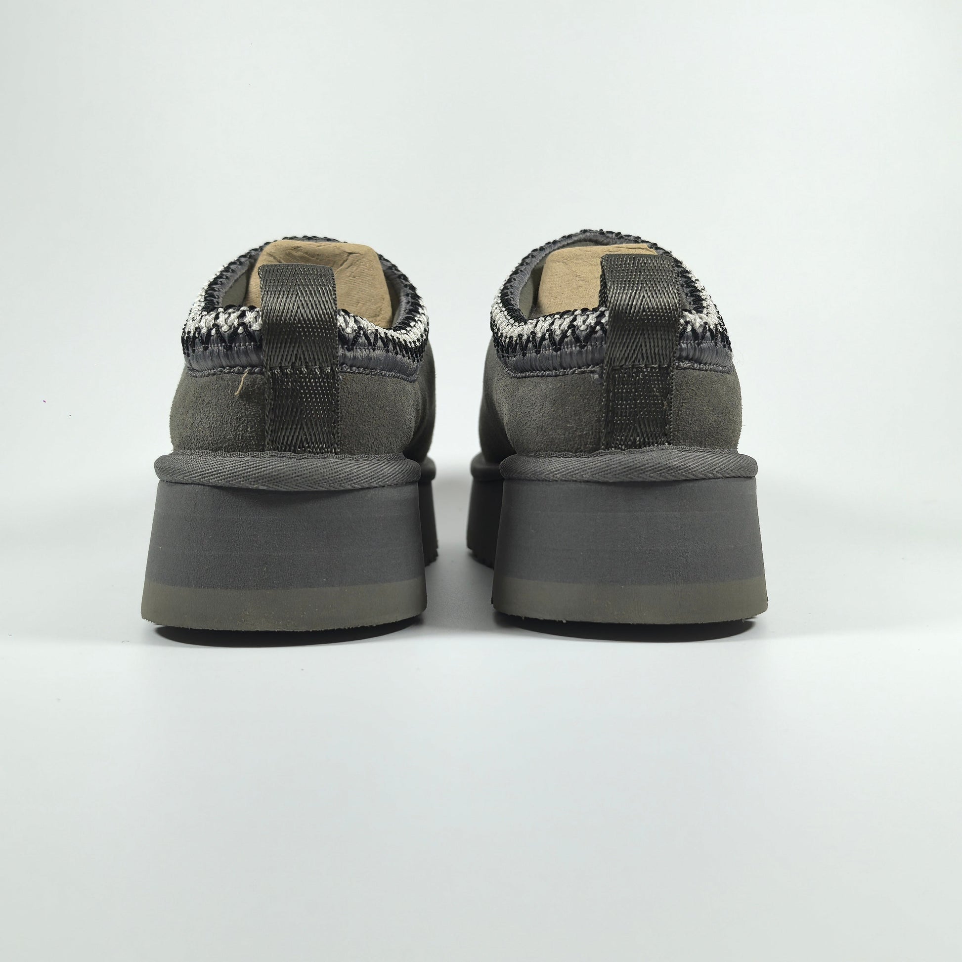 Mules UGG Tazz – Confort, Style et Chaleur Inégalés
