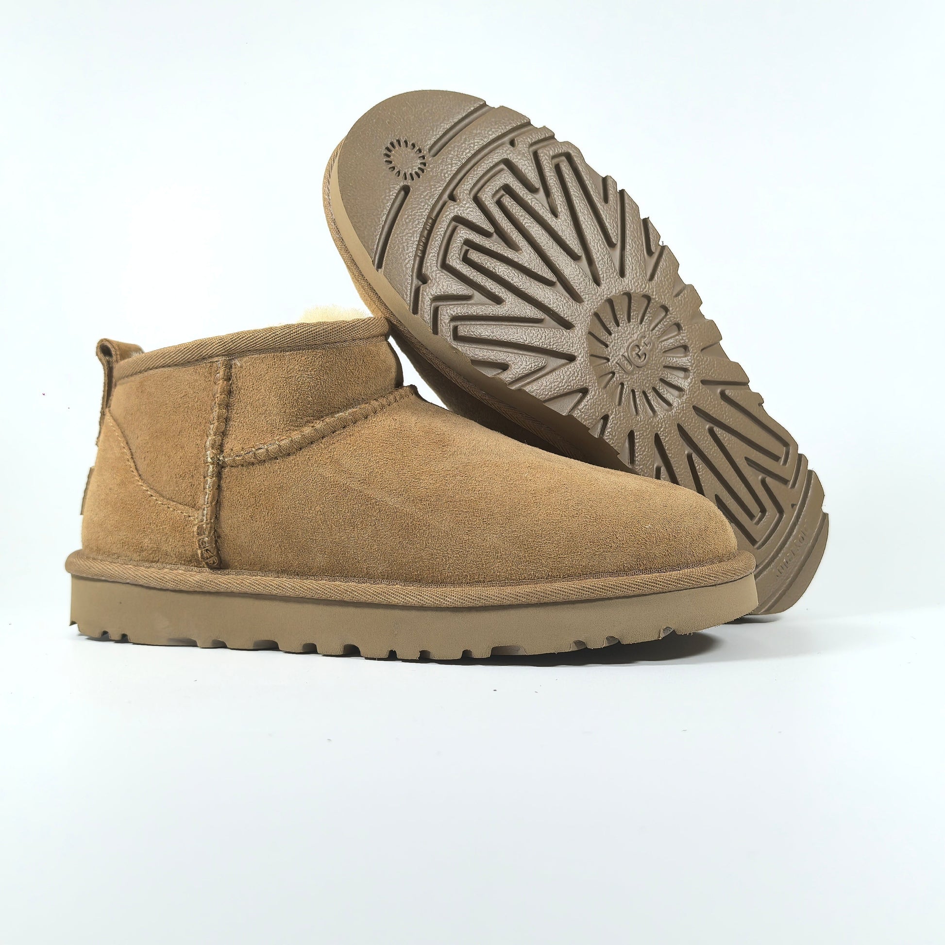 Botte UGG Classic Ultra mini – Confort, Style et Chaleur Inégalés