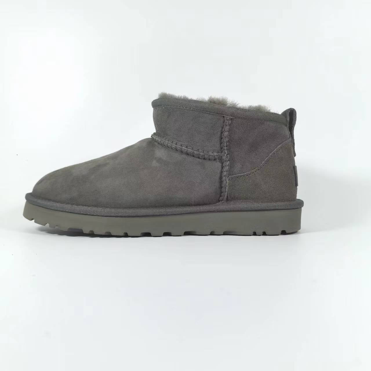 Botte UGG Classic Ultra mini – Confort, Style et Chaleur Inégalés