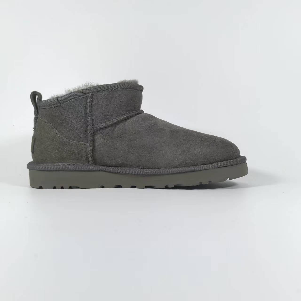 Botte UGG Classic Ultra mini – Confort, Style et Chaleur Inégalés