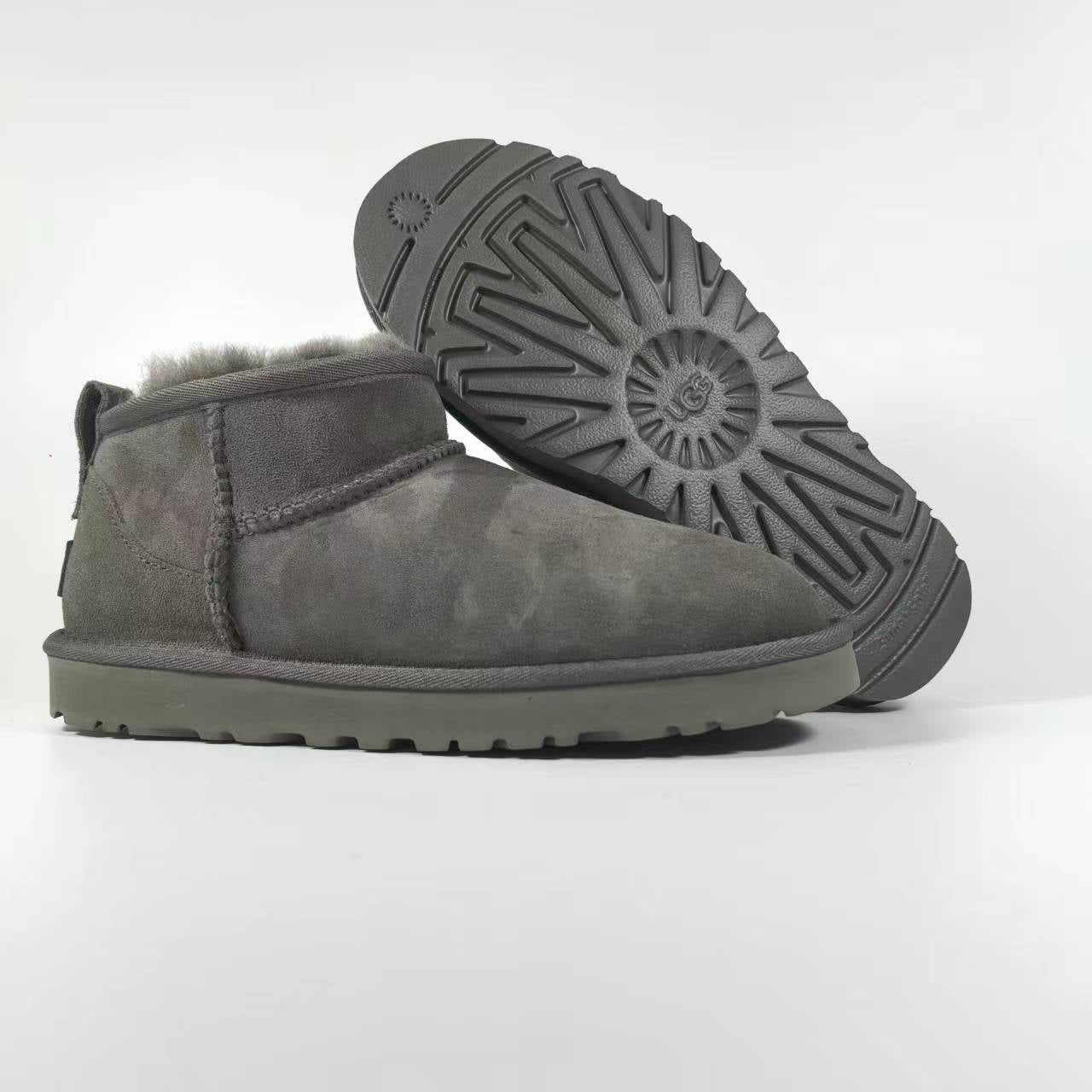 Botte UGG Classic Ultra mini – Confort, Style et Chaleur Inégalés