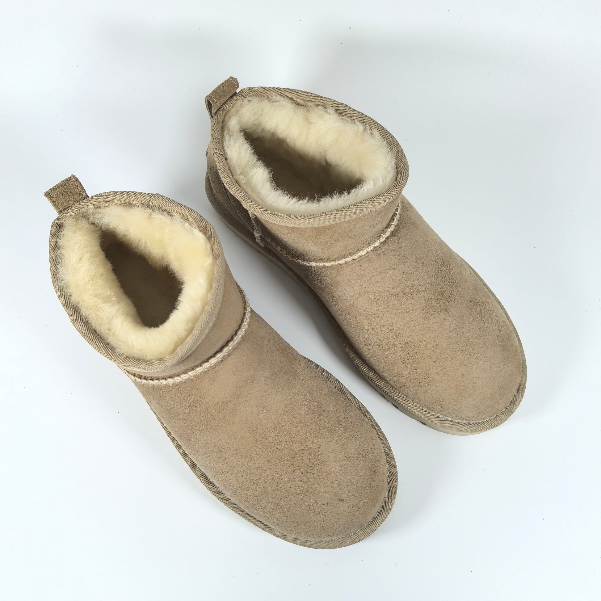Botte UGG Classic Ultra mini – Confort, Style et Chaleur Inégalés