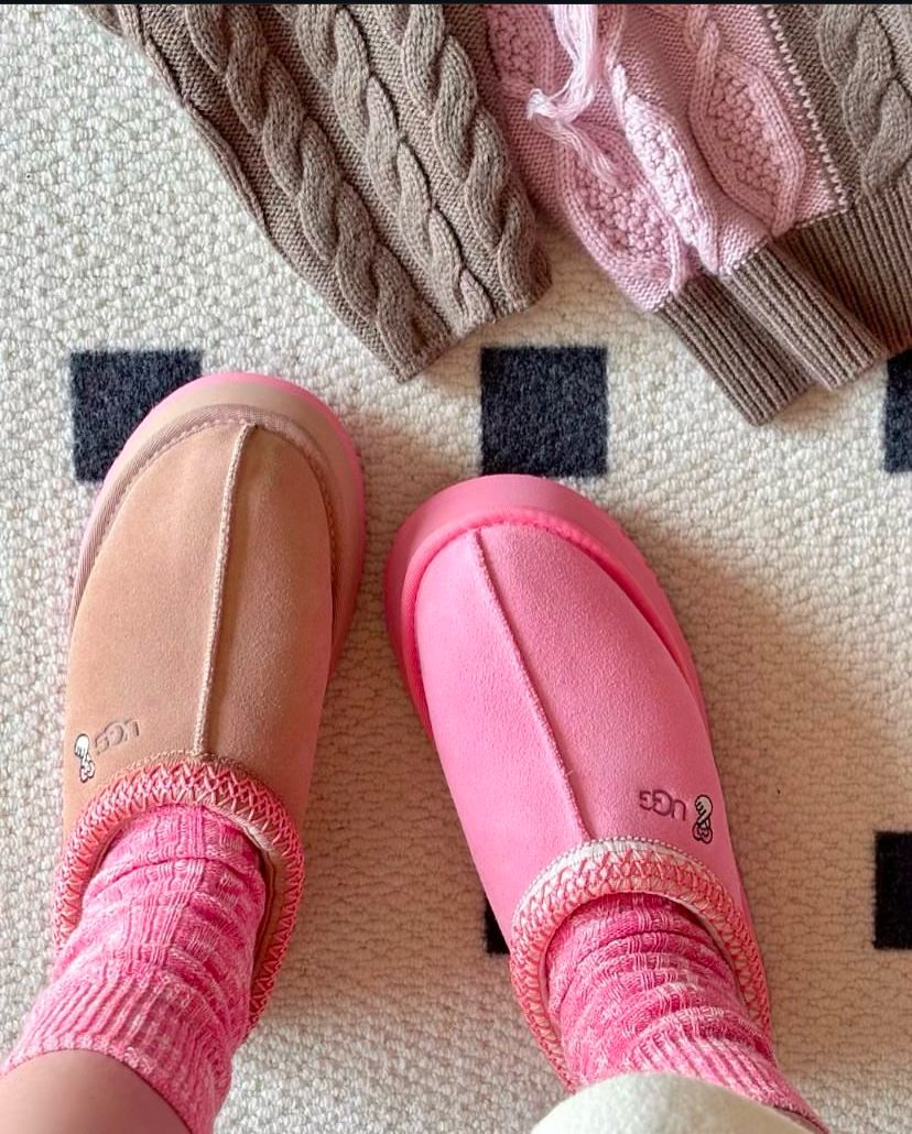 Mules UGG Tazz Rose – Confort, Style et Chaleur Inégalés