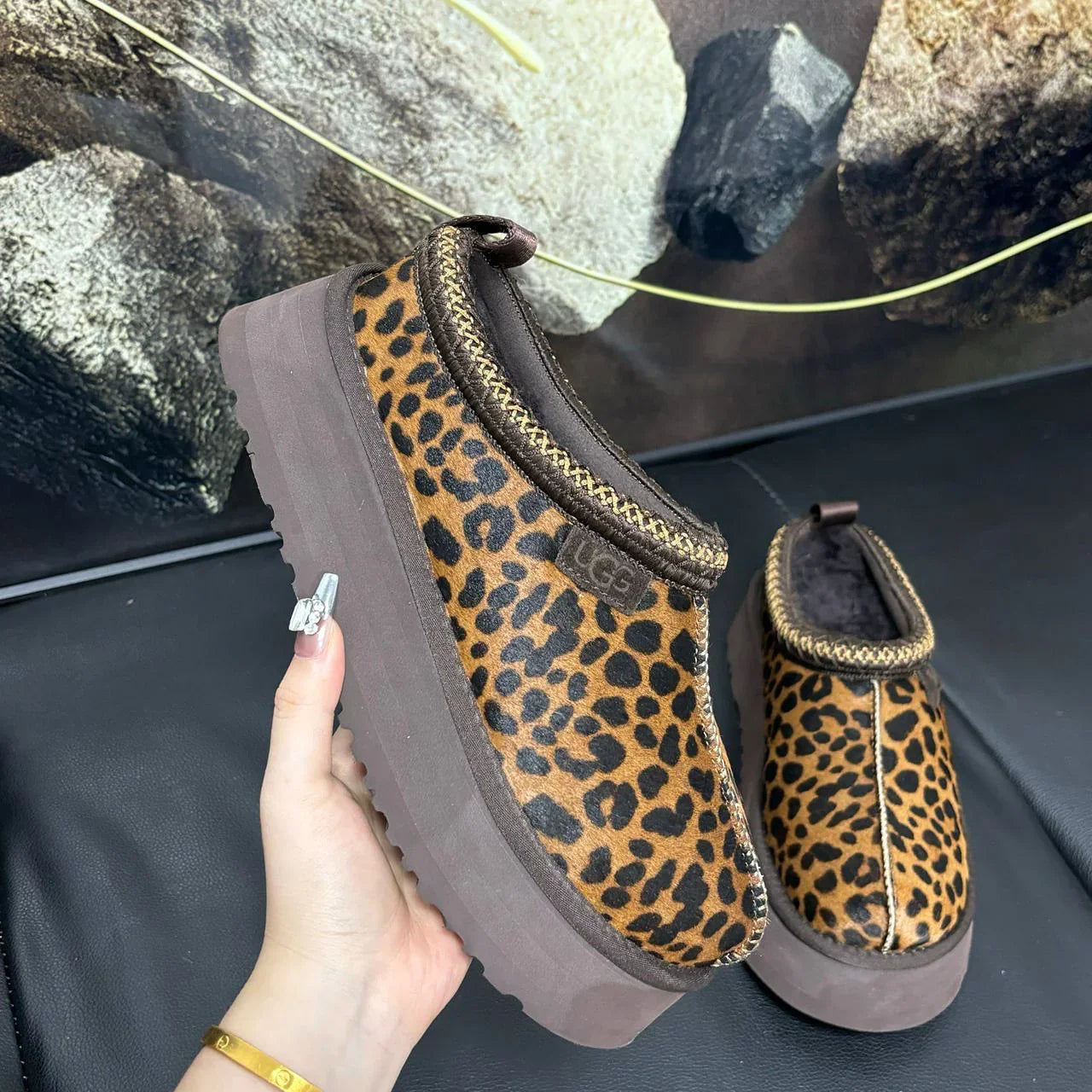 Mules UGG Tazz – Confort, Style et Chaleur Inégalés