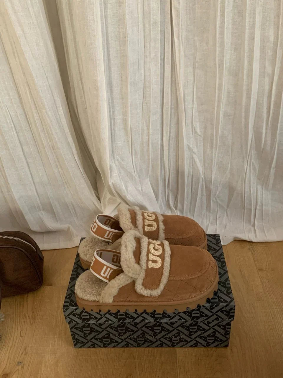 Chaussons UGG – Confort, Style et Chaleur Inégalés