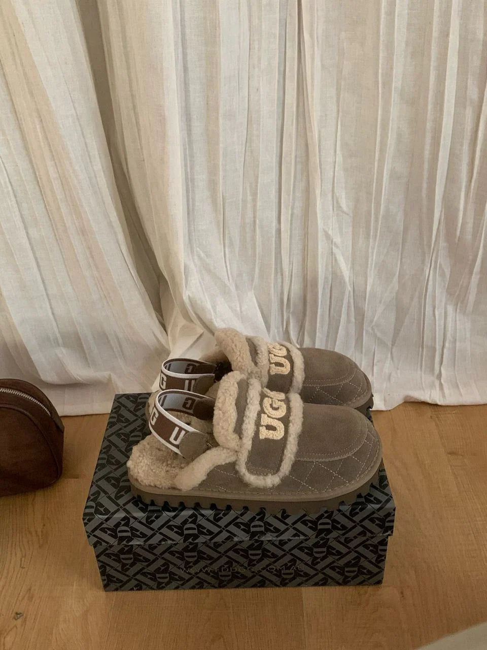 Chaussons UGG – Confort, Style et Chaleur Inégalés