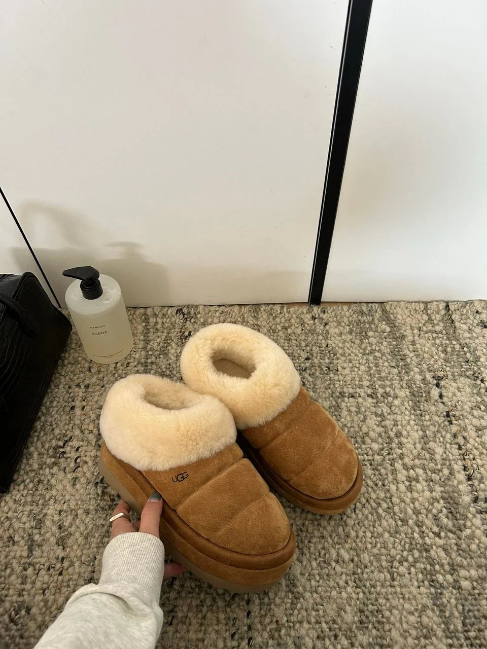 Mules UGG Tazz Brown – Confort, Style et Chaleur Inégalés