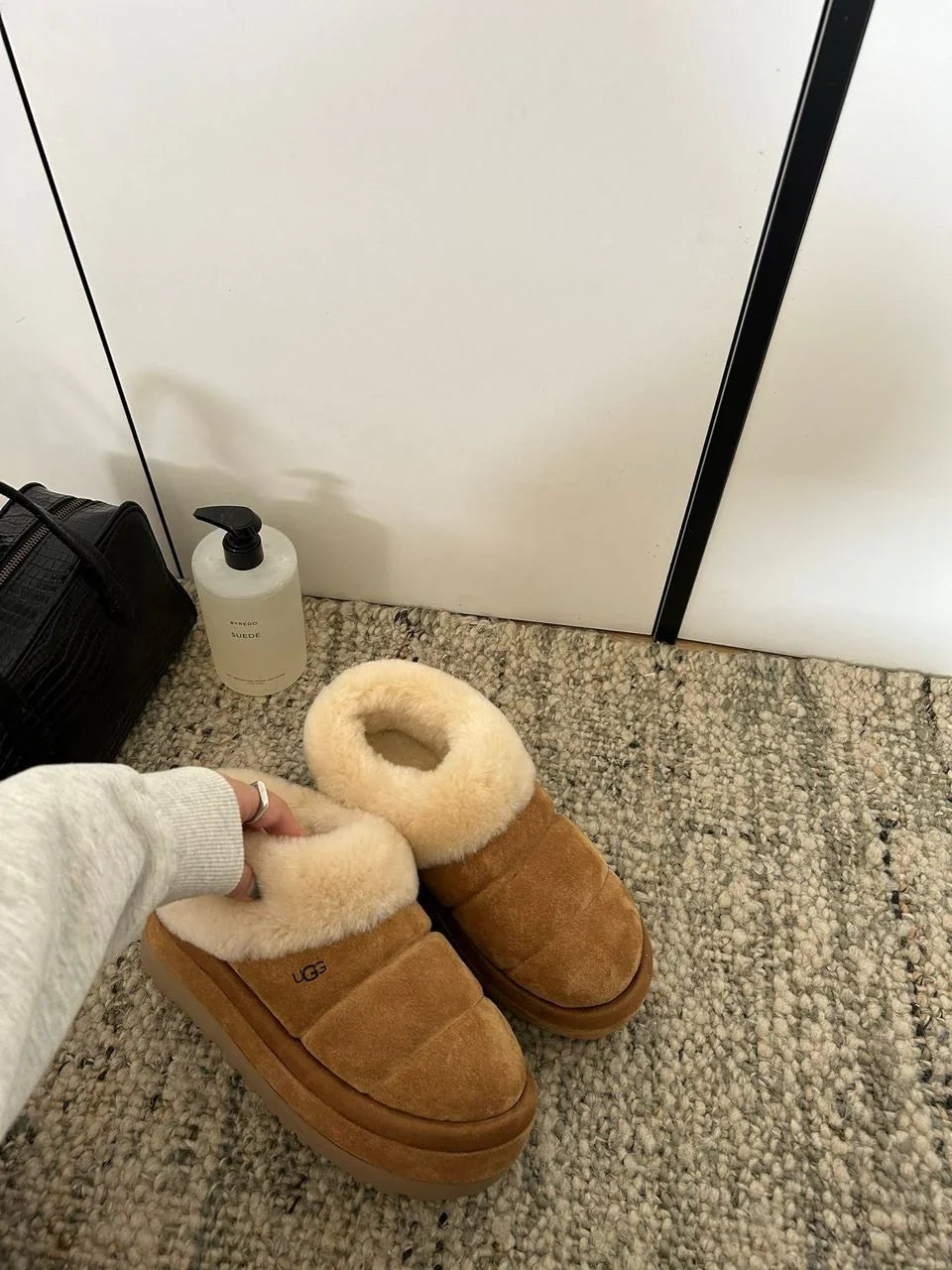 Mules UGG Tazz Brown – Confort, Style et Chaleur Inégalés