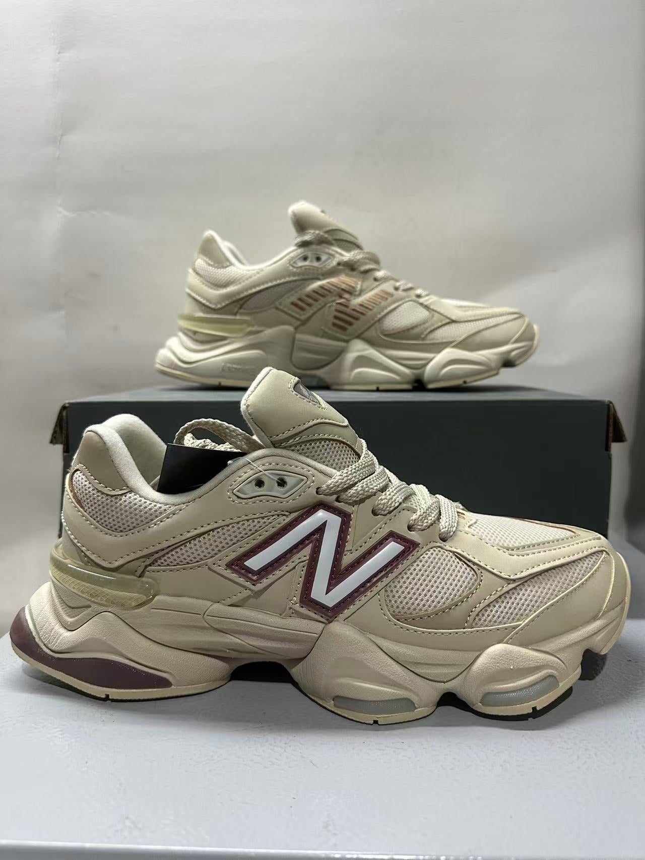 NEW BALANCE NB 9060 BEIGE