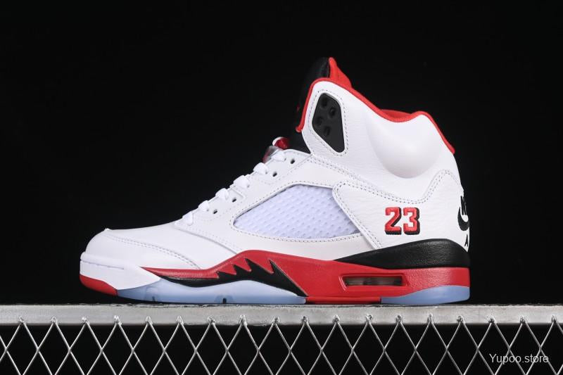Nike Air Jordan 5 – Style iconique