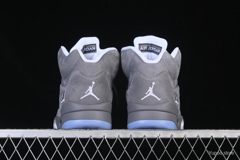Nike Air Jordan 5 – Style iconique