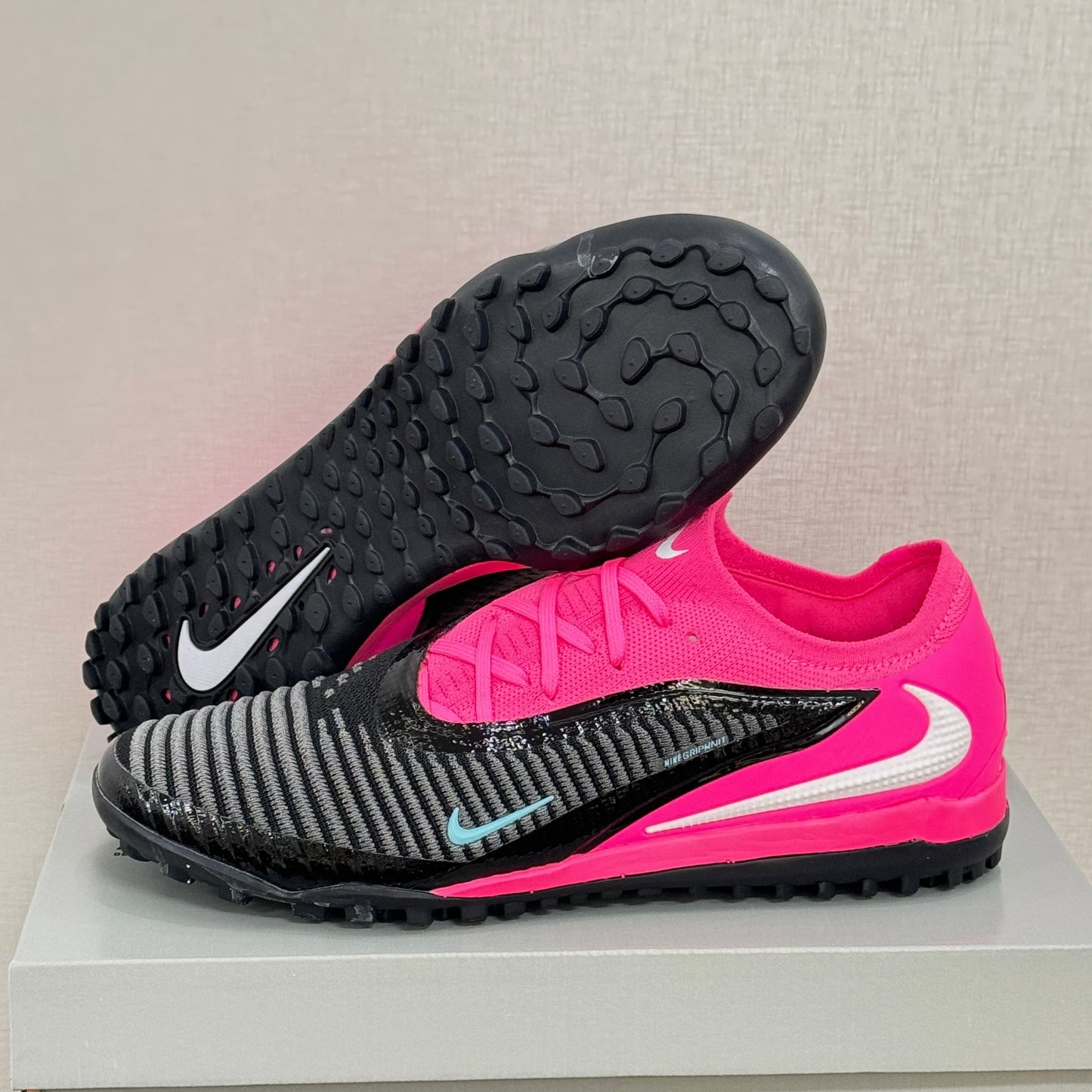 Nike ReactX Phantom 6 Low Pro TF – Indoor Futsal Basket de football