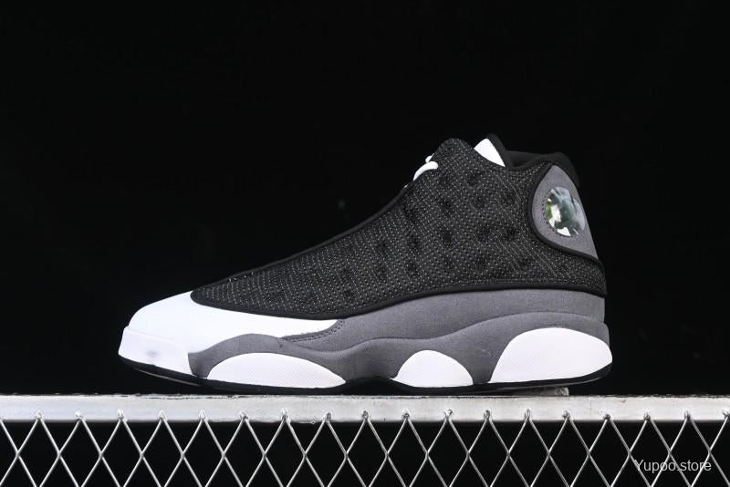 Nike Air Jordan 13 – Style iconique