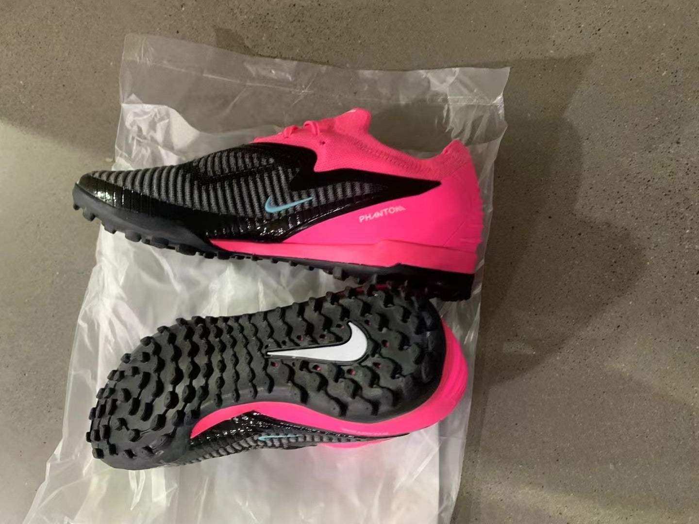 Nike ReactX Phantom 6 Low Pro TF – Indoor Futsal Basket de football