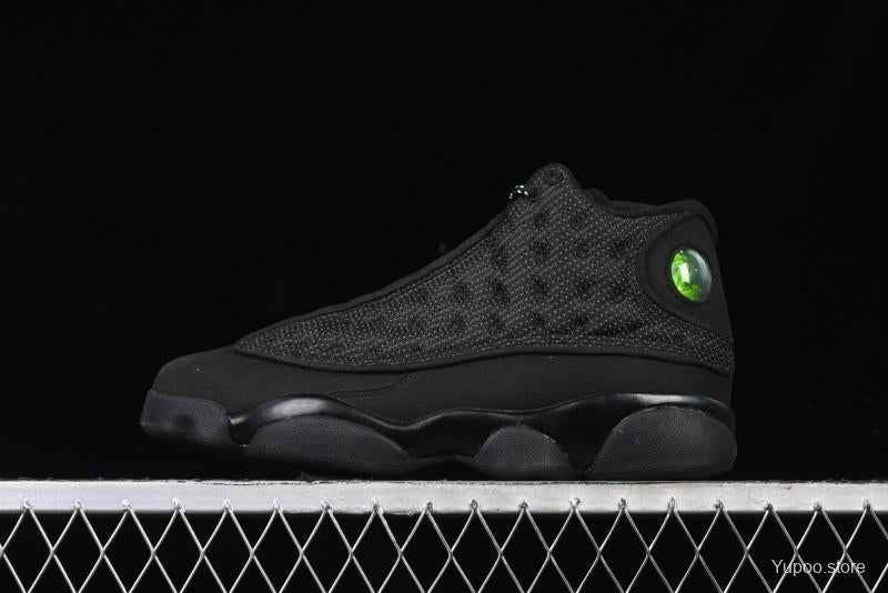 Nike Air Jordan 13 – Style iconique