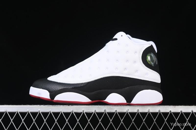 Nike Air Jordan 13 – Style iconique