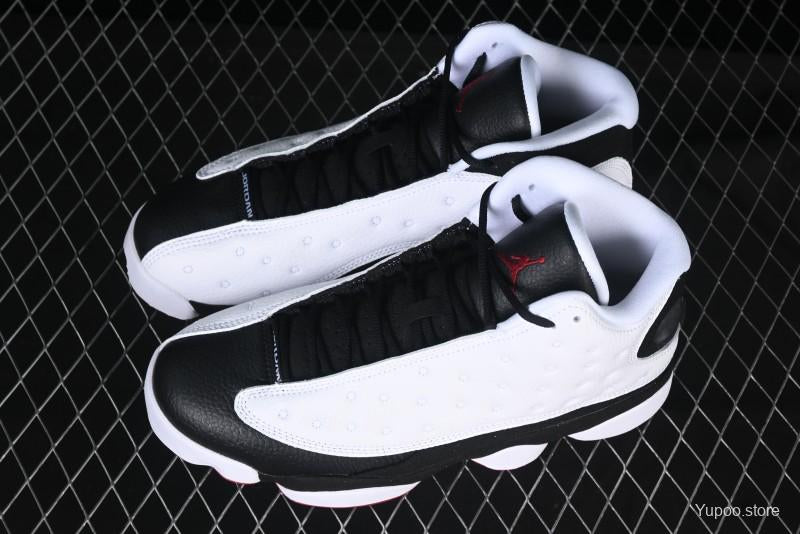 Nike Air Jordan 13 – Style iconique