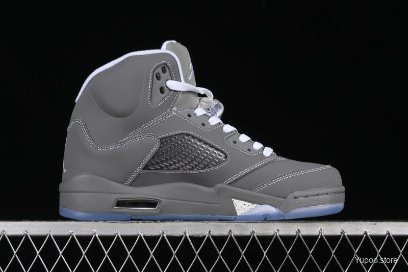 Nike Air Jordan 5 Rétro – Style iconique
