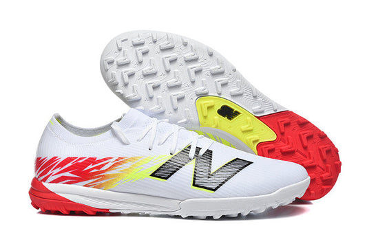 New Balance Furon V8 Elite TF – Vitesse et contrôle sur synthétique