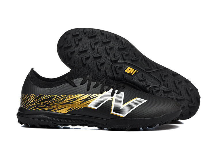 New Balance Furon V8 Elite TF – Vitesse et contrôle sur synthétique
