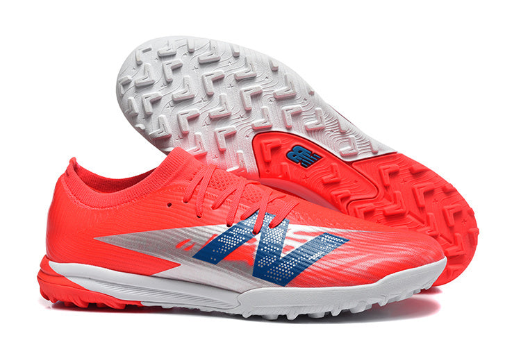 New Balance Furon V8 Elite TF – Vitesse et contrôle sur synthétique