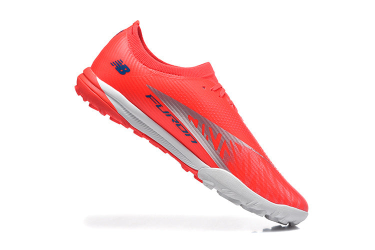 New Balance Furon V8 Elite TF – Vitesse et contrôle sur synthétique