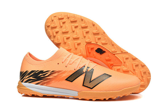 New Balance Furon V8 Elite TF – Vitesse et contrôle sur synthétique