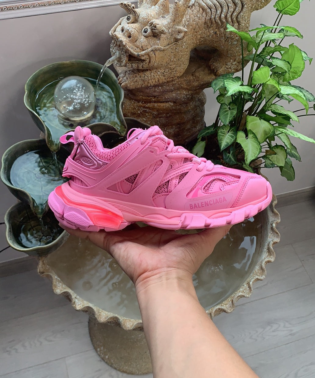 BALENCIAGA TRACK ROSE