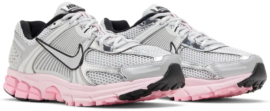 NIKE ZOOM VOMERO 5 GRISE ROSE