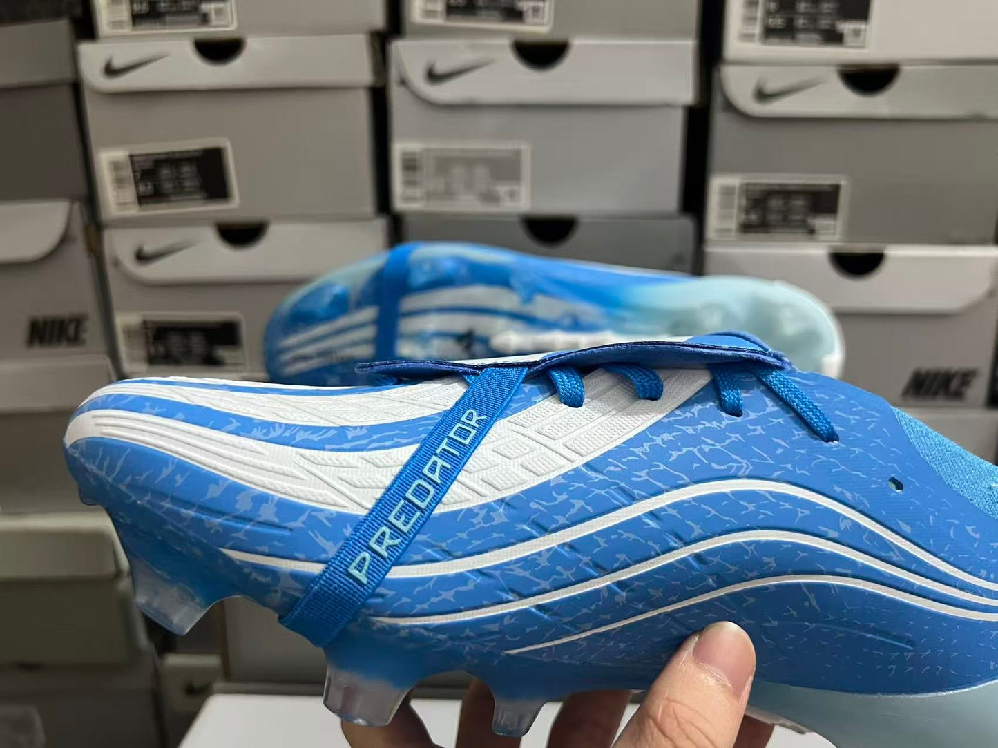 Adidas Predator League Fold-Over Tongue FG – Domine le jeu avec précision & puissance