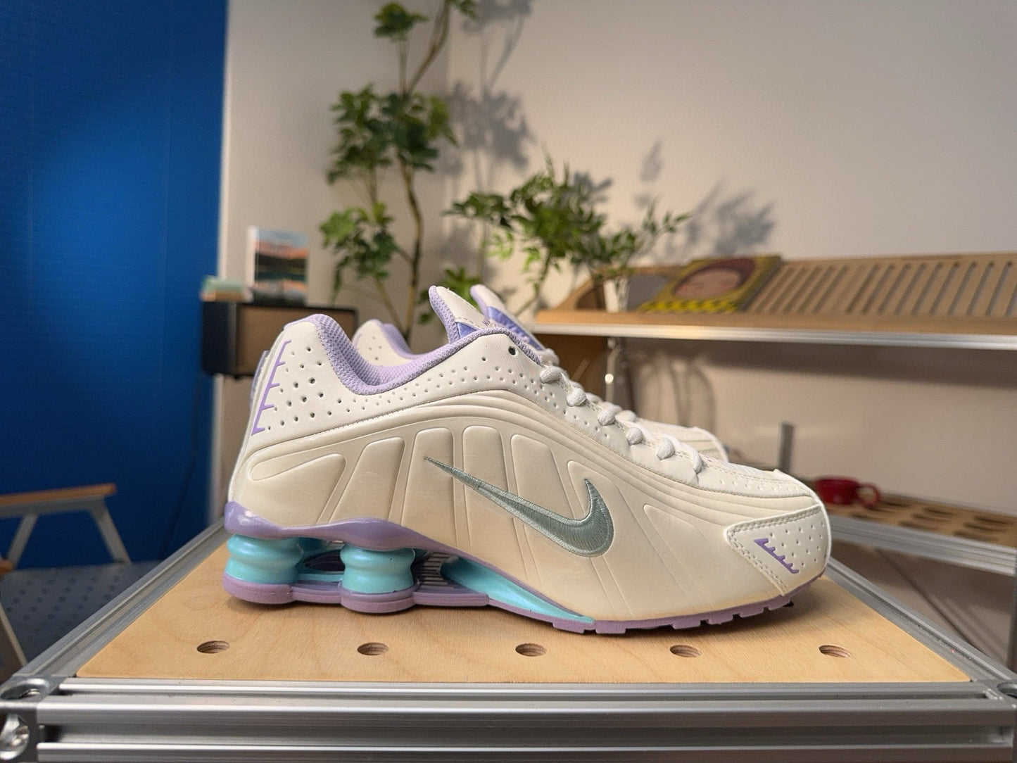 Nike Shox R4 – Style futuriste & confort