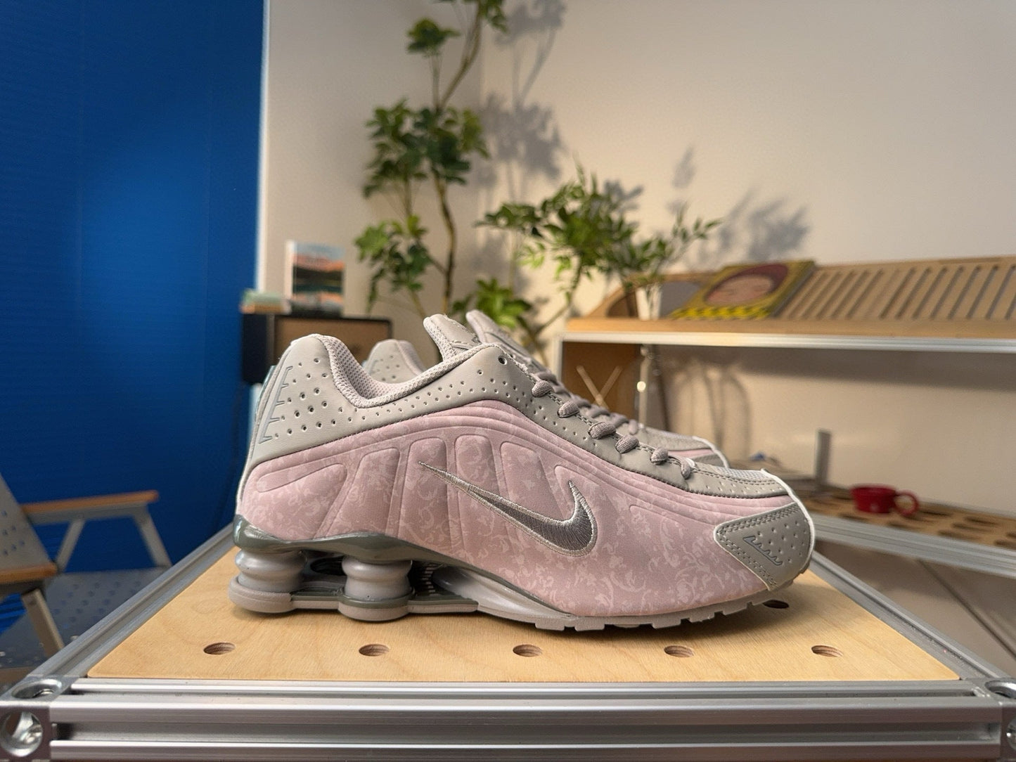 Nike Shox R4 – Style futuriste & confort