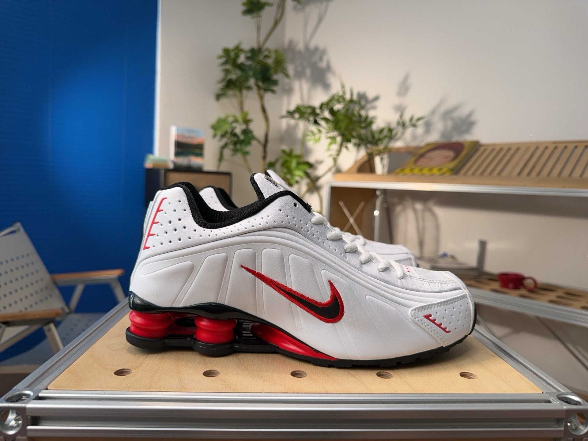 Nike Shox R4 – Style futuriste & confort