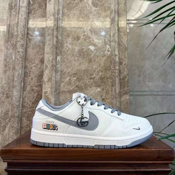 NIKE DUNK LOW GUCCI