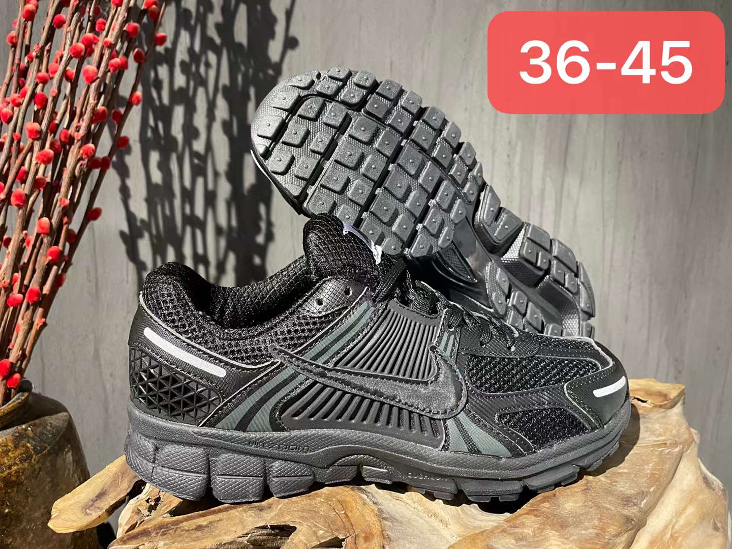 NIKE ZOOM VOMERO 5 NOIR BLACK