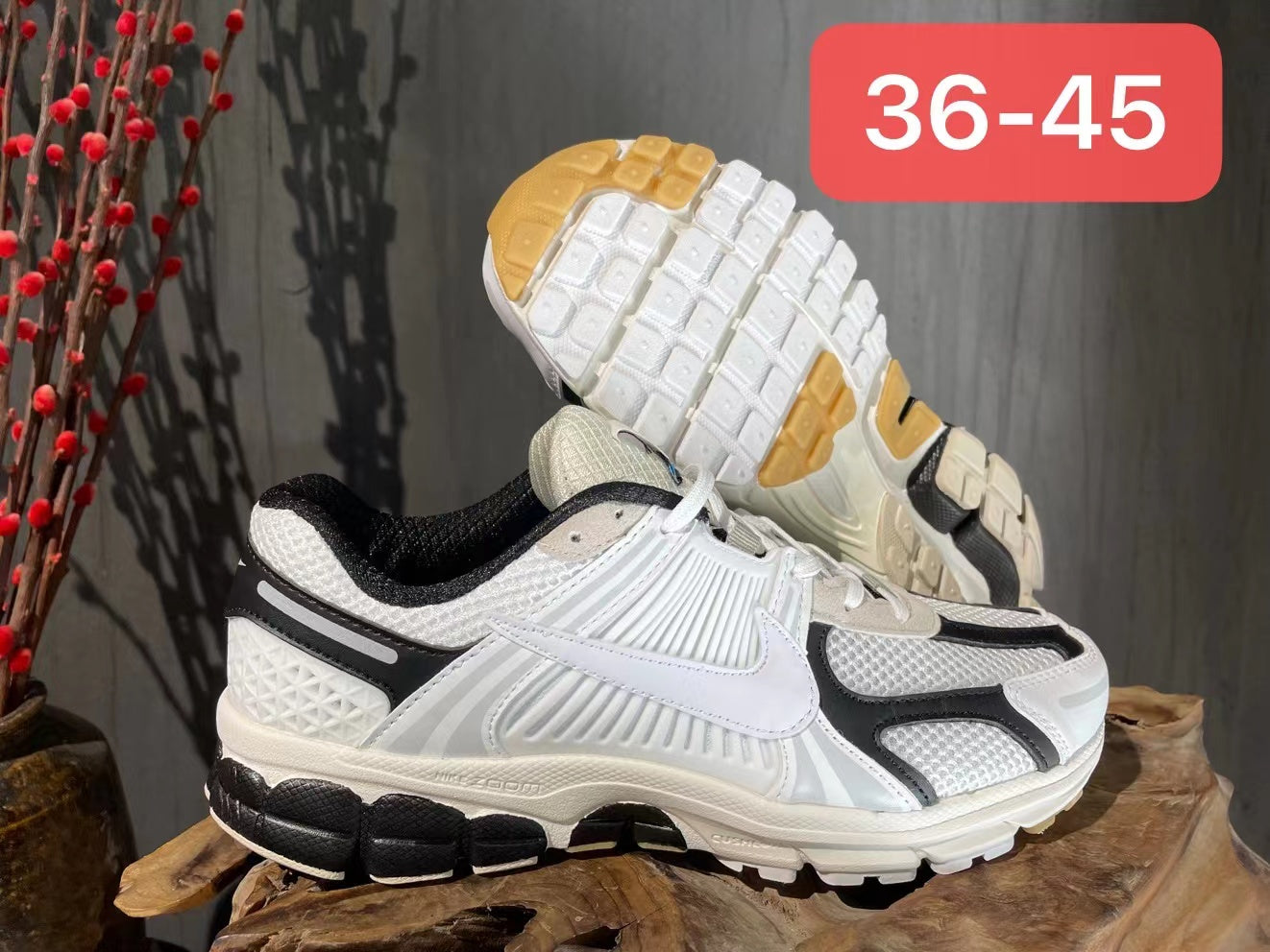 NIKE ZOOM VOMERO 5 BLANC & NOIR