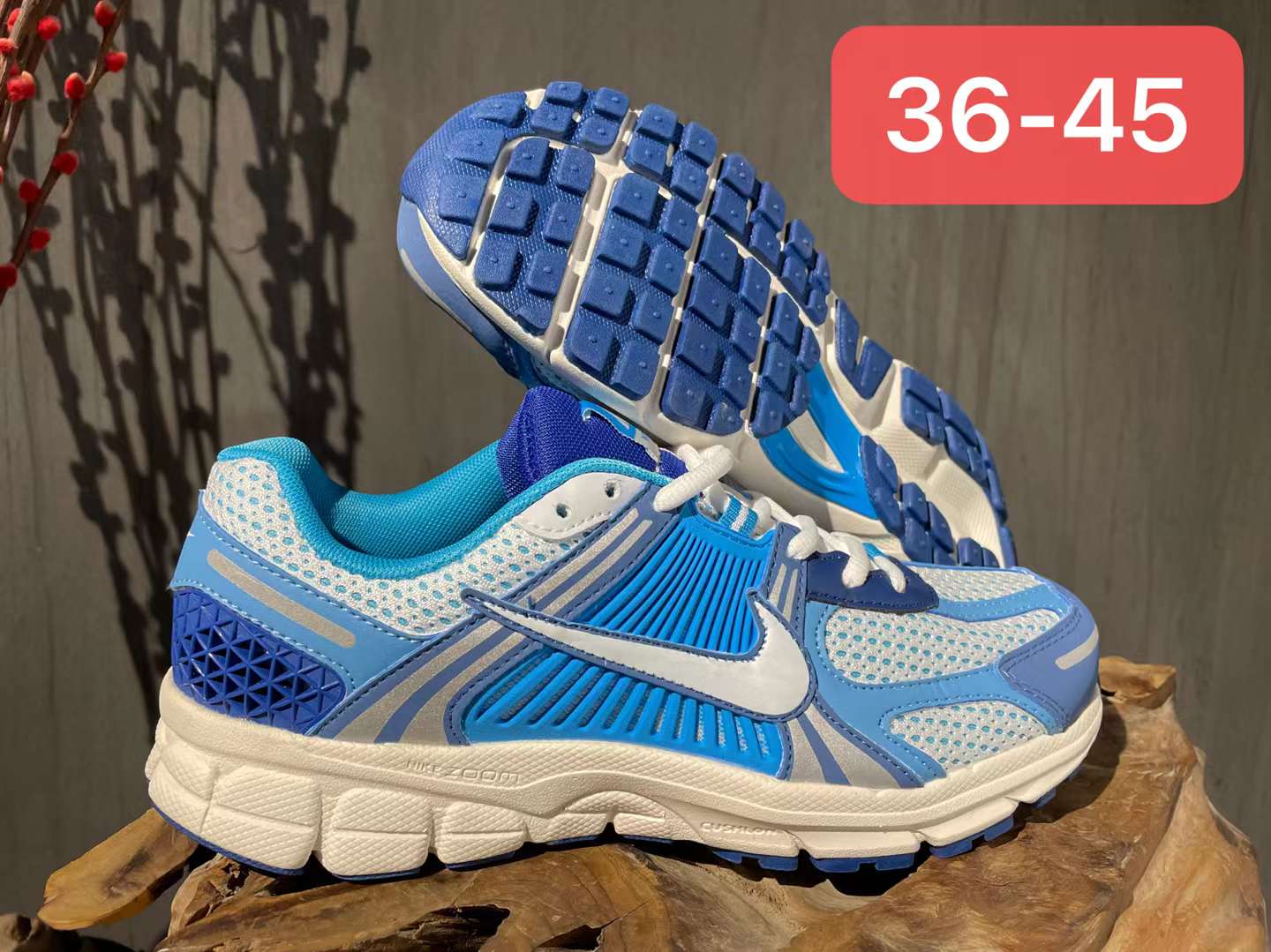 NIKE ZOOM VOMERO 5 BLUE