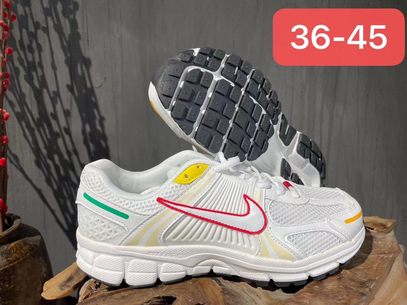 NIKE ZOOM VOMERO 5 BEIGE RED