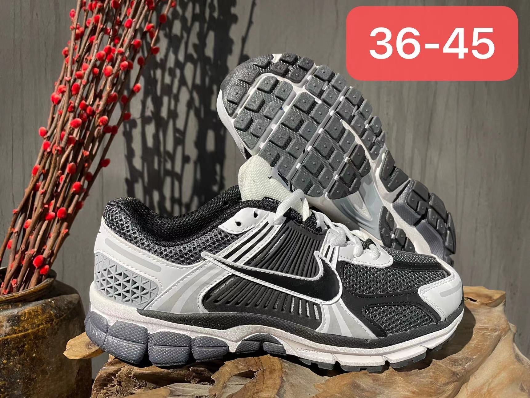 NIKE ZOOM VOMERO 5 GREY