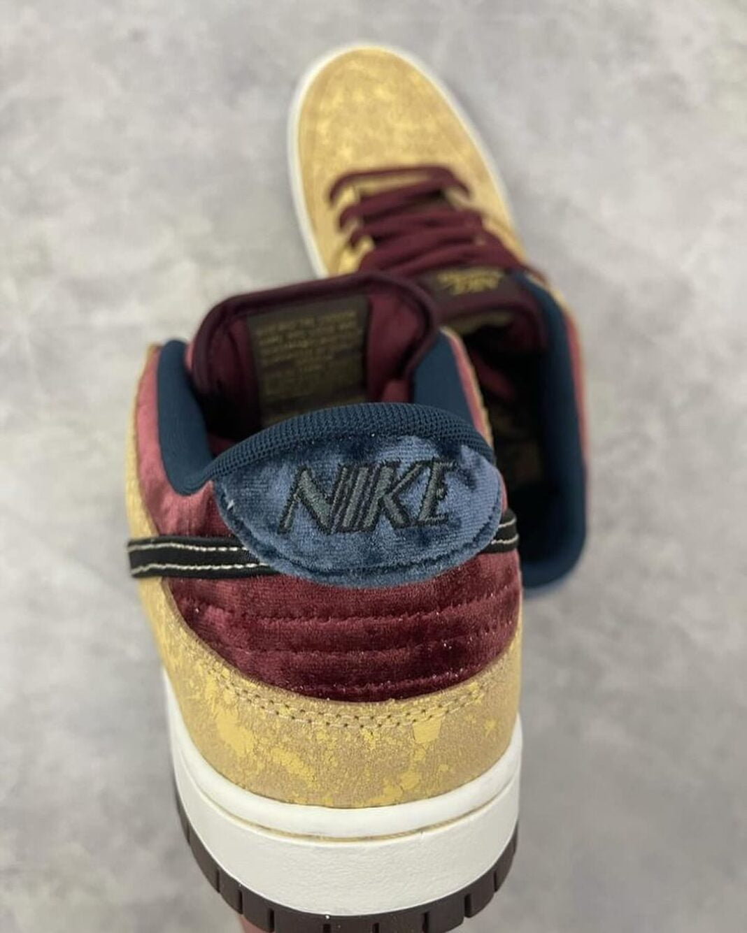 NIKE DUNK LOW BEIGE « CITY OF CINEMA »