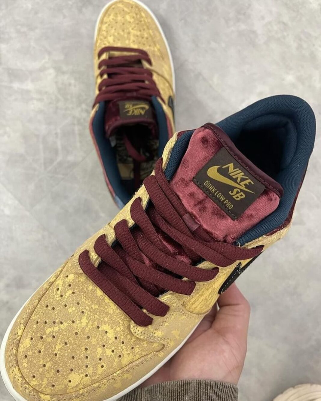 NIKE DUNK LOW BEIGE « CITY OF CINEMA »