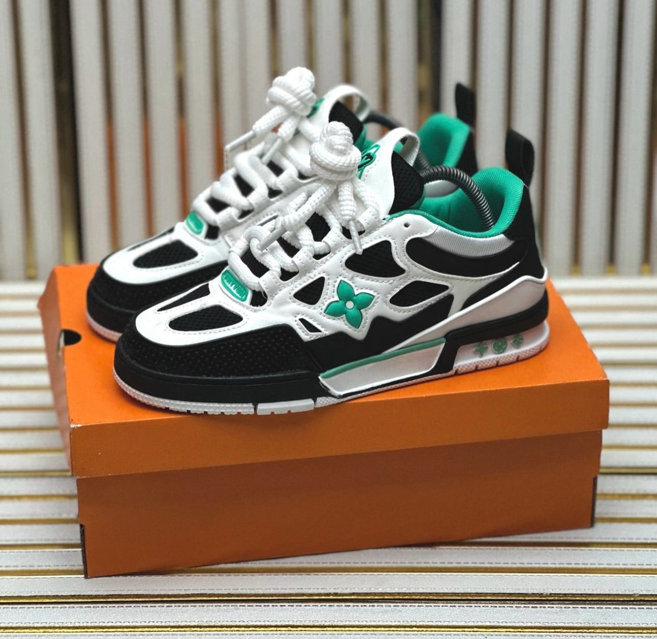 SNEAKERS LOUIS VUITTON SKATE NOIR VERT